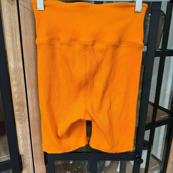 YEAR OF OURS V Waist Biker Short Crossoverp Ribbed workout high waisted rise - Picture 5 of 5